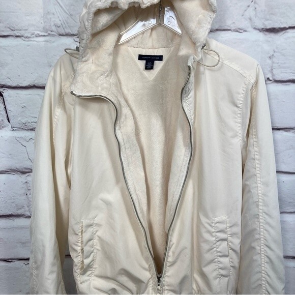 Tommy Hilfiger Jacket SZ L Ladies Cream Fleece Lined Hooded Zip Up Pockets - Picture 3 of 15